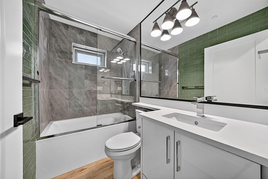 514 W 60th Avenue