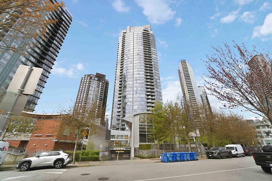 908 1408 Strathmore Mews