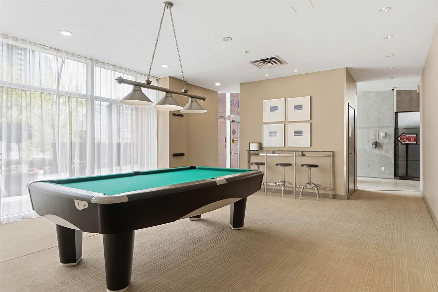 908 1408 Strathmore Mews