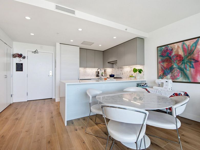 1304 8188 Fraser Street