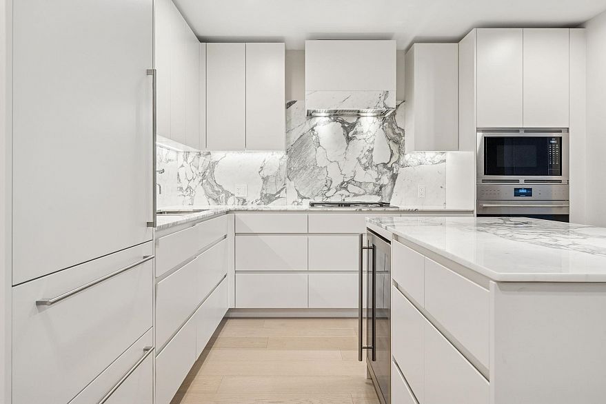 304 3668 W 10th Avenue