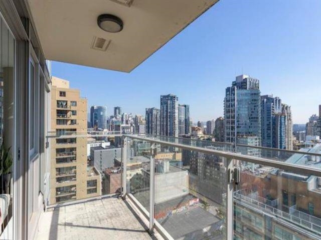 1805 1351 Continental Street