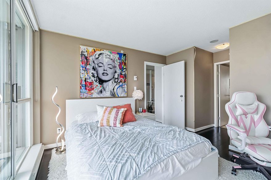 908 1408 Strathmore Mews