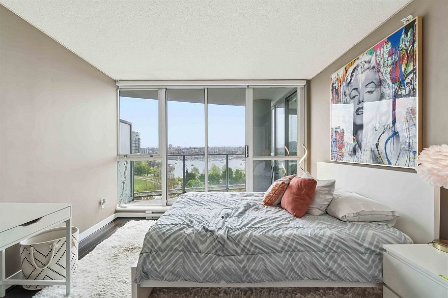 908 1408 Strathmore Mews