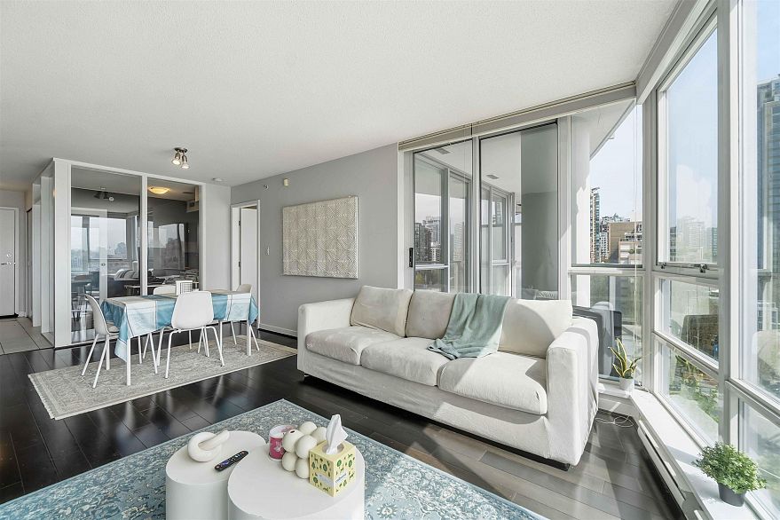 908 1408 Strathmore Mews