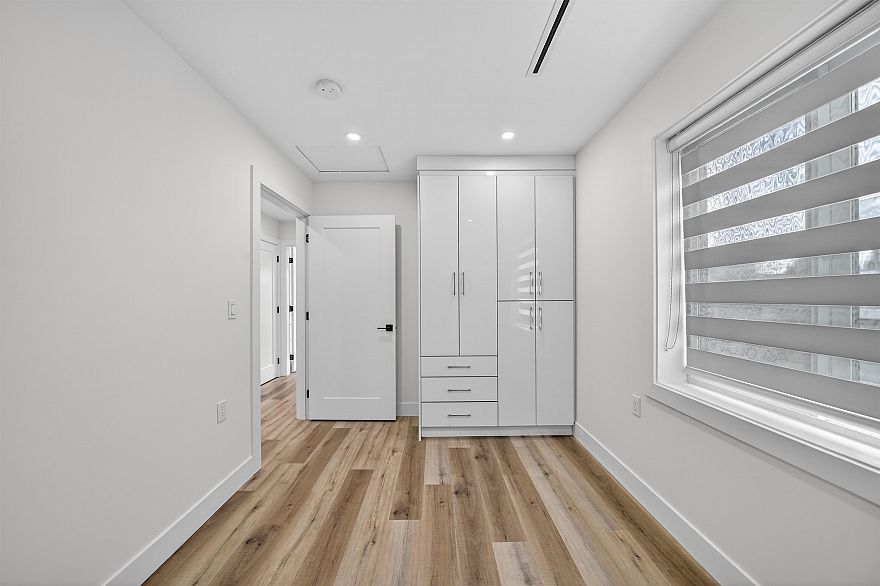 514 W 60th Avenue