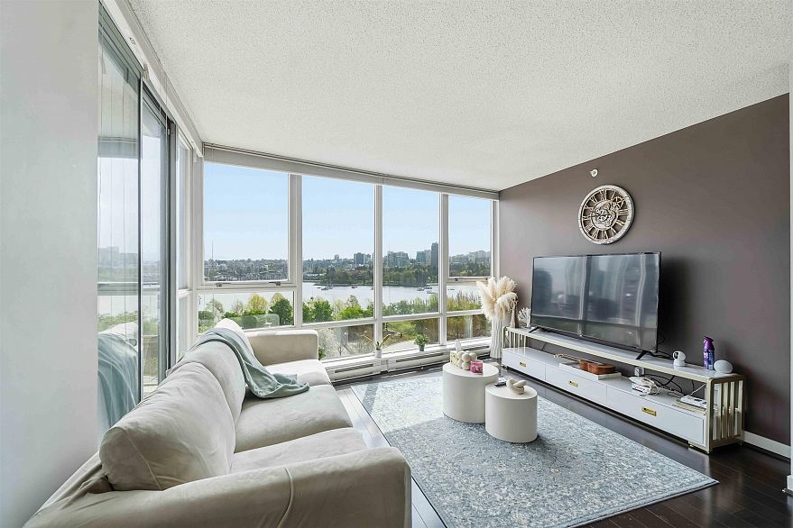908 1408 Strathmore Mews