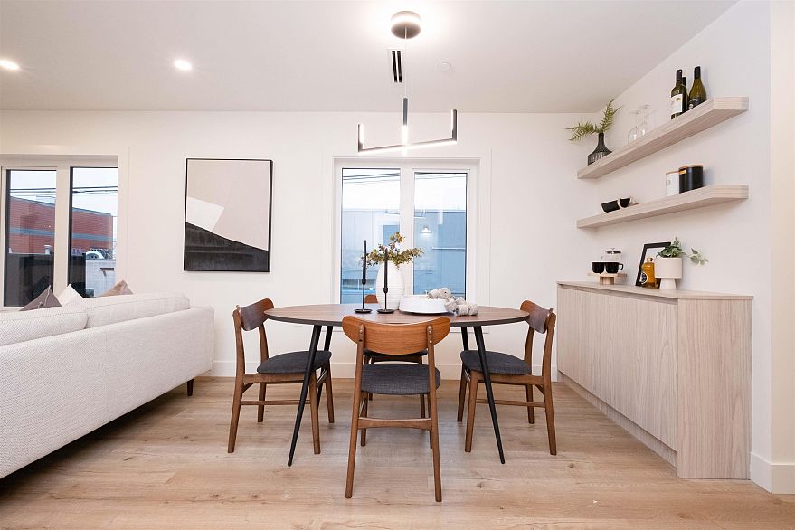 2665 E Pender Street