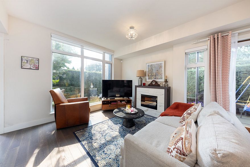 979 W 46th Avenue