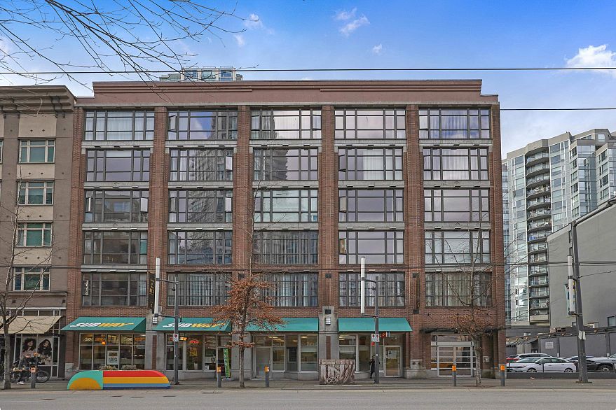 209 1249 Granville Street