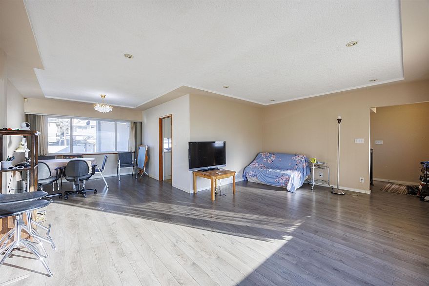 535 W 62nd Avenue