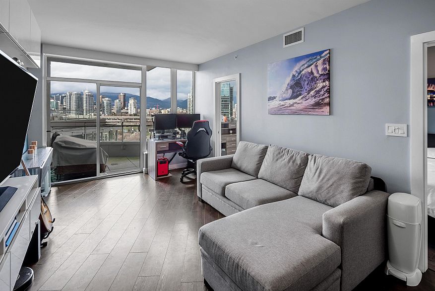 1509 1618 Quebec Street
