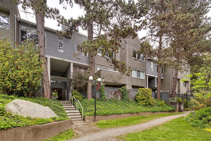 3380 Marquette Crescent