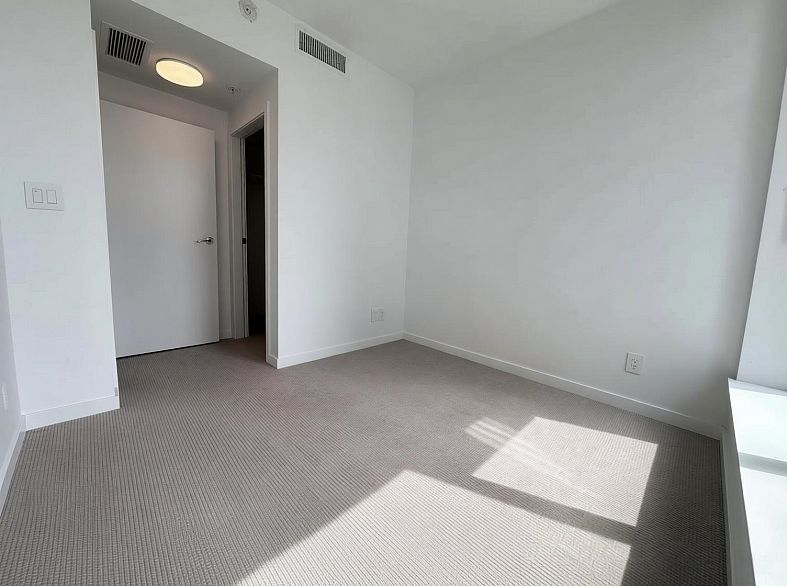 503 2220 Kingsway