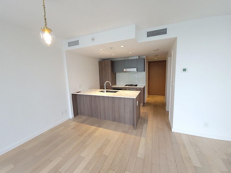 503 2220 Kingsway