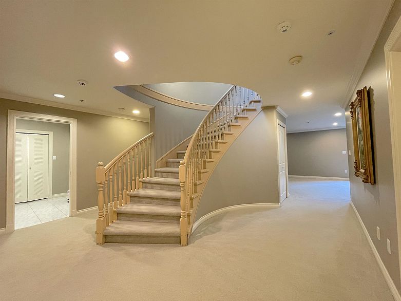 1120 W 58th Avenue