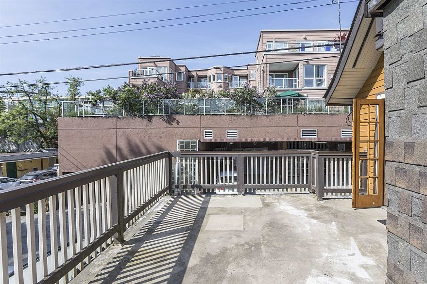 2051 Stephens Street