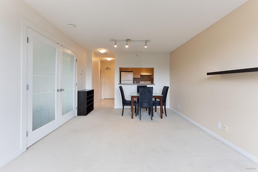 312 3663 Crowley Drive