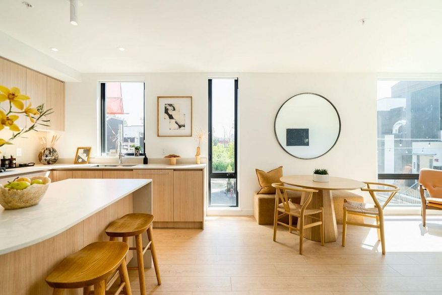 222 2820 Nanaimo Street