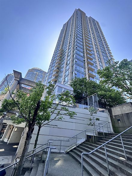 2203 188 Keefer Place