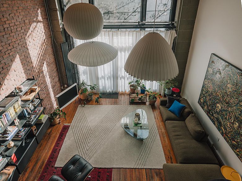 87 E Cordova Street