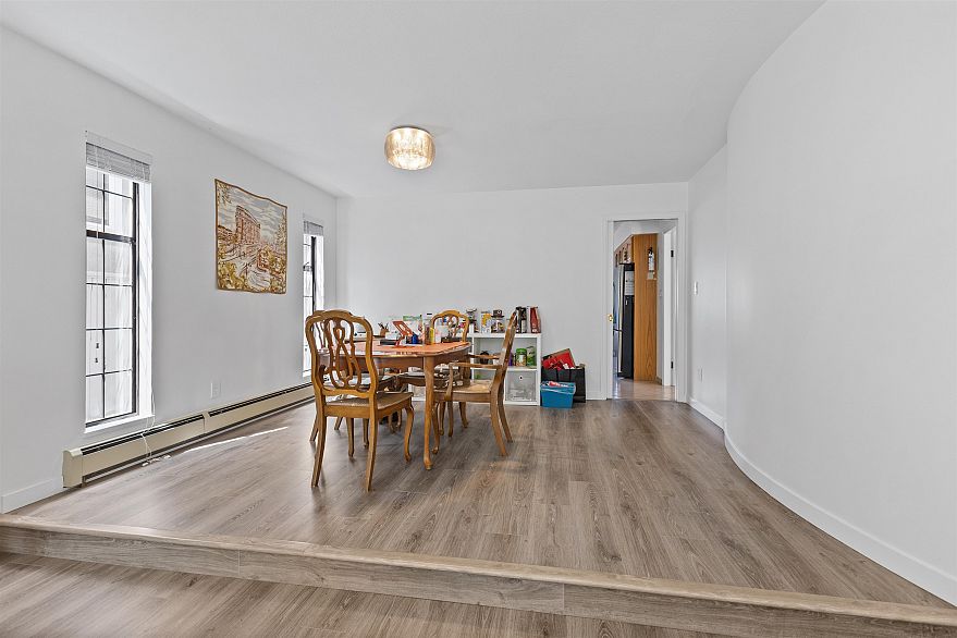 189 W 46th Avenue