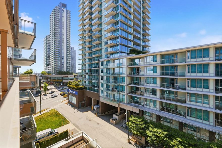 807 455 SW Marine Drive