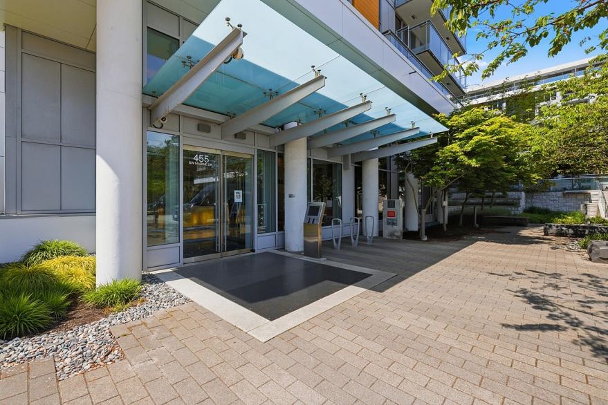 807 455 SW Marine Drive