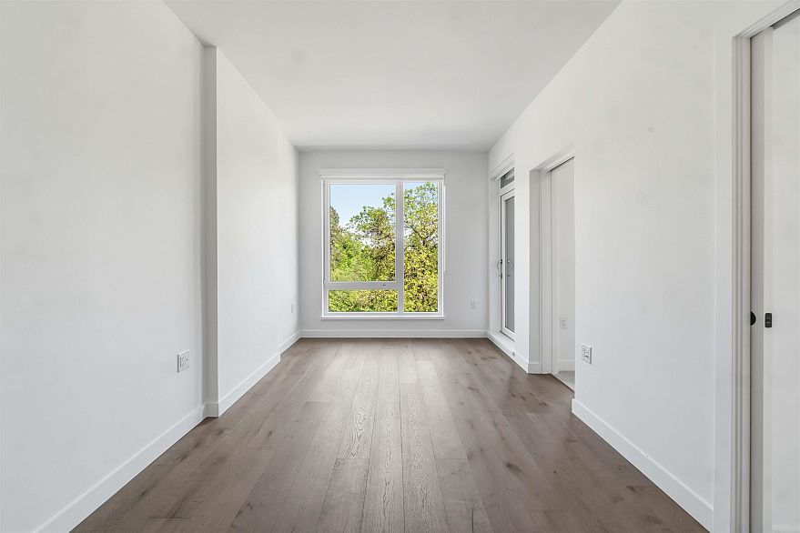 310 6859 Cambie Street