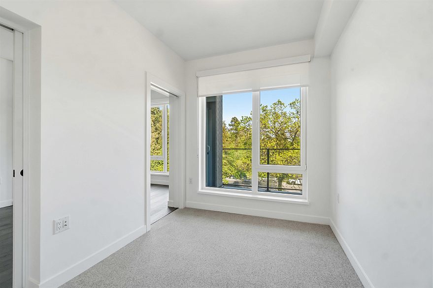 310 6859 Cambie Street