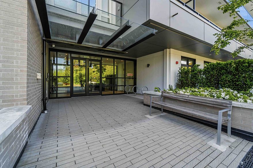 310 6859 Cambie Street