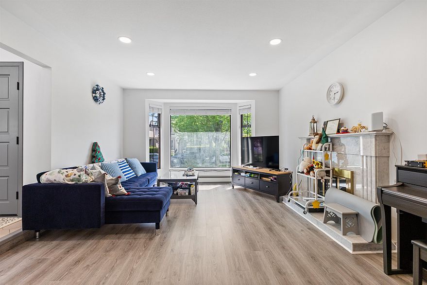 189 W 46th Avenue