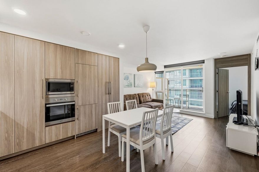 807 455 SW Marine Drive