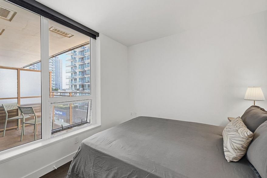 807 455 SW Marine Drive