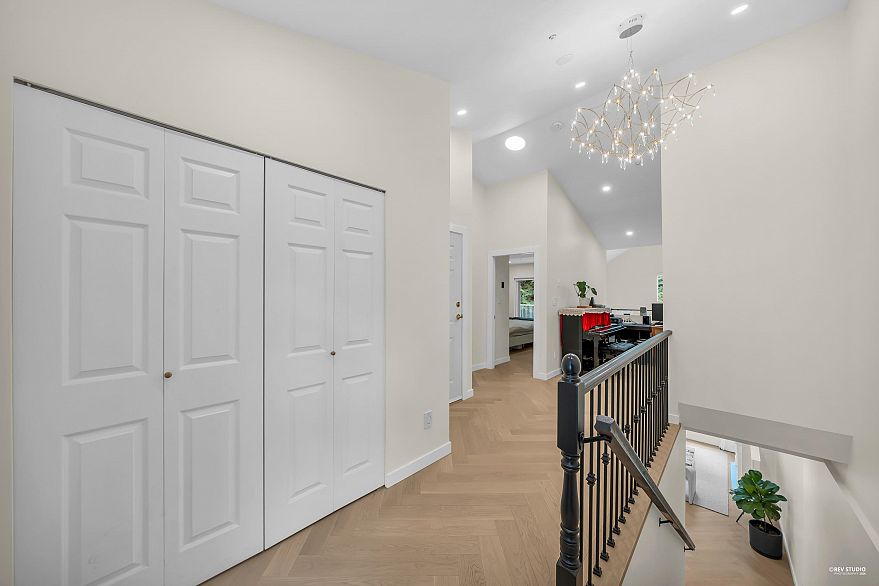 3460 Amberly Place