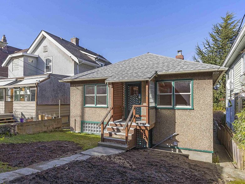 3910 W 10th Avenue