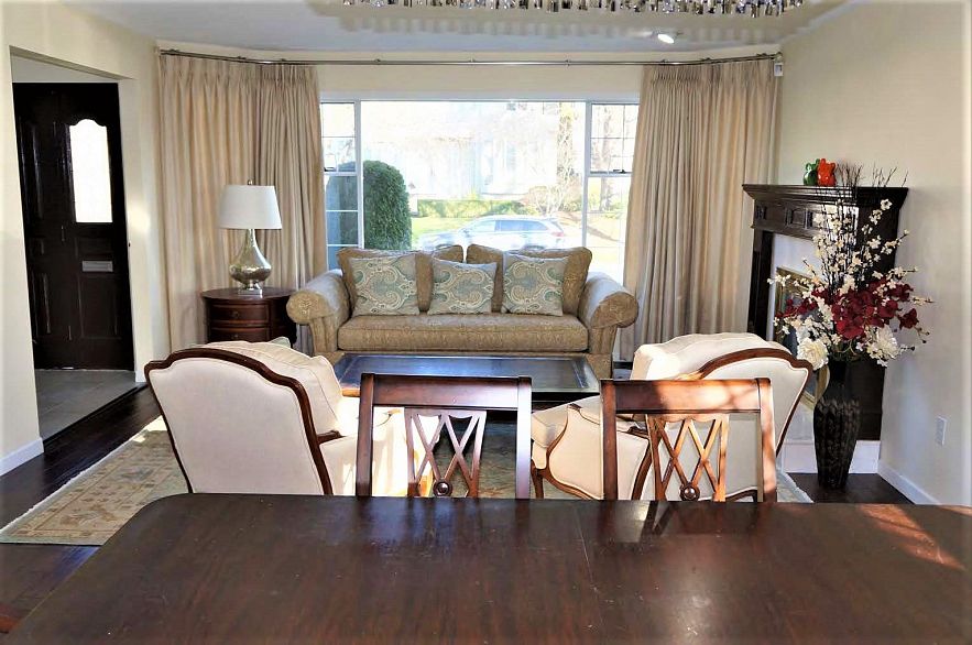 122 W 43rd Avenue
