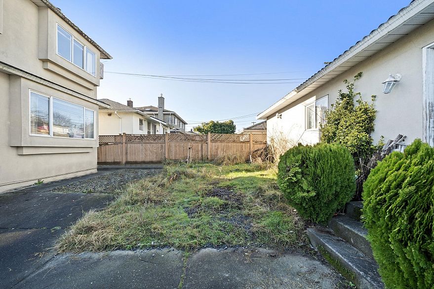 515 W 60th Avenue