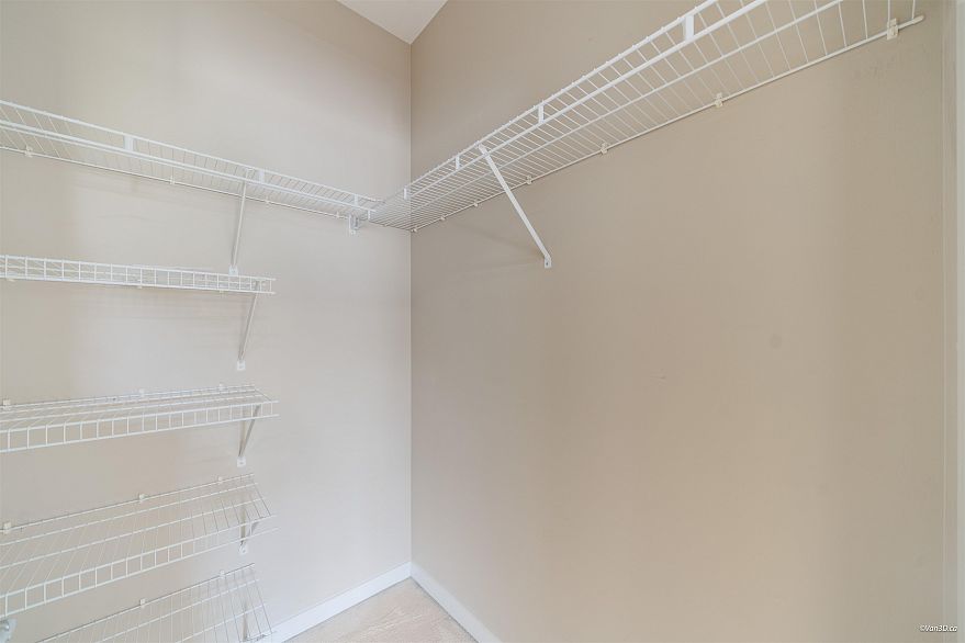 404 4883 Maclure Mews