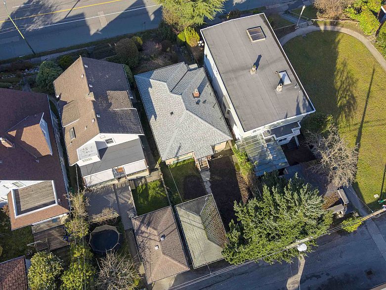 3910 W 10th Avenue