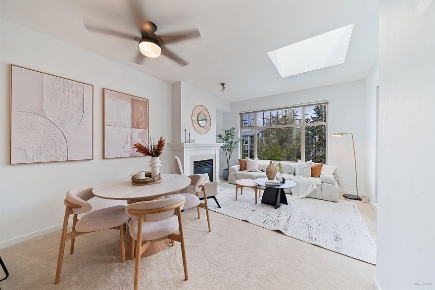 404 4883 Maclure Mews