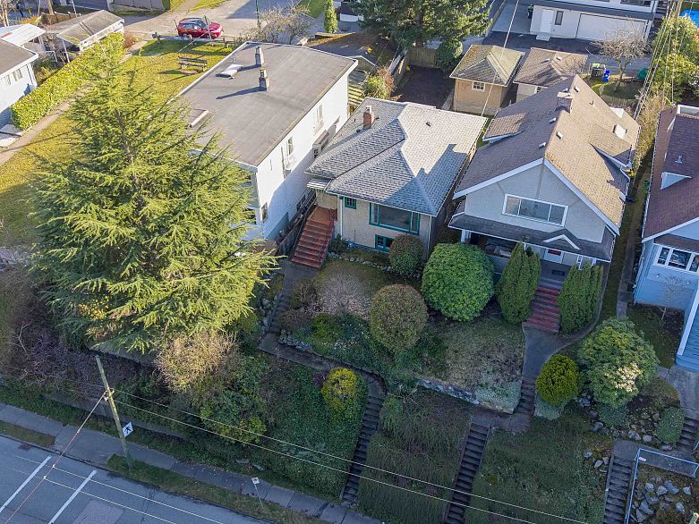 3910 W 10th Avenue