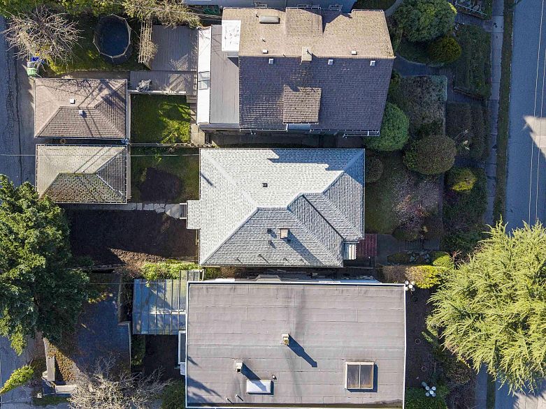 3910 W 10th Avenue