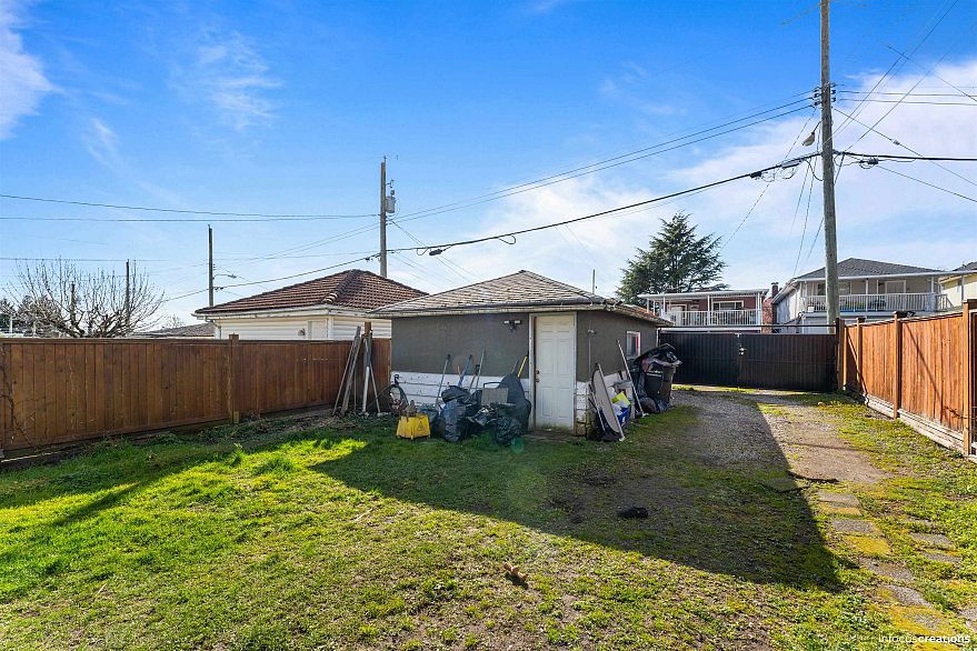 7373 Culloden Street