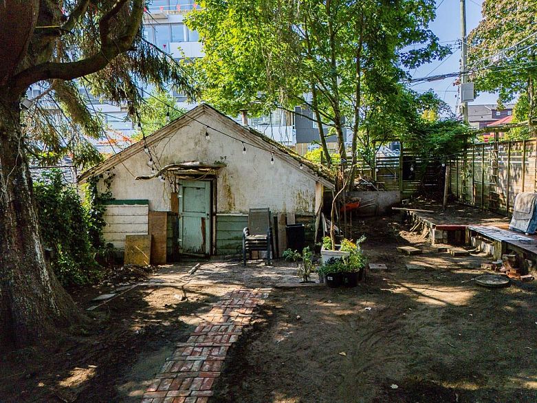 970 W 64th Avenue