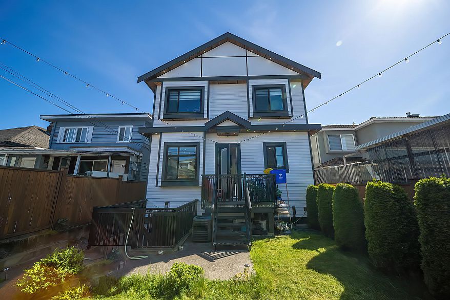 749 E 60th Avenue
