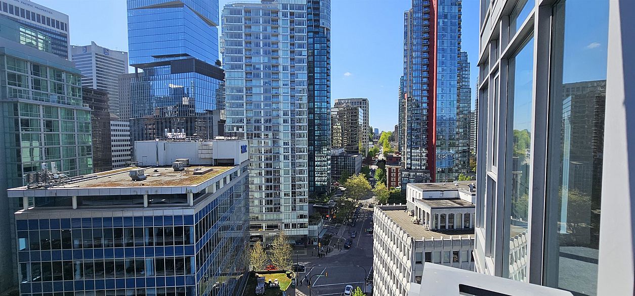 1904 1205 W Hastings Street