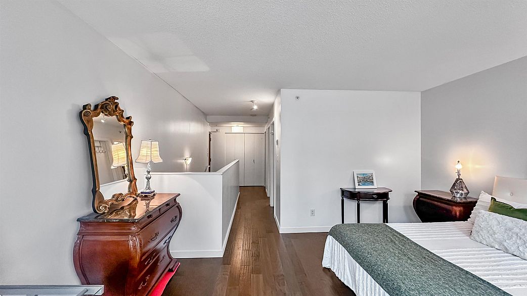 616 610 Granville Street