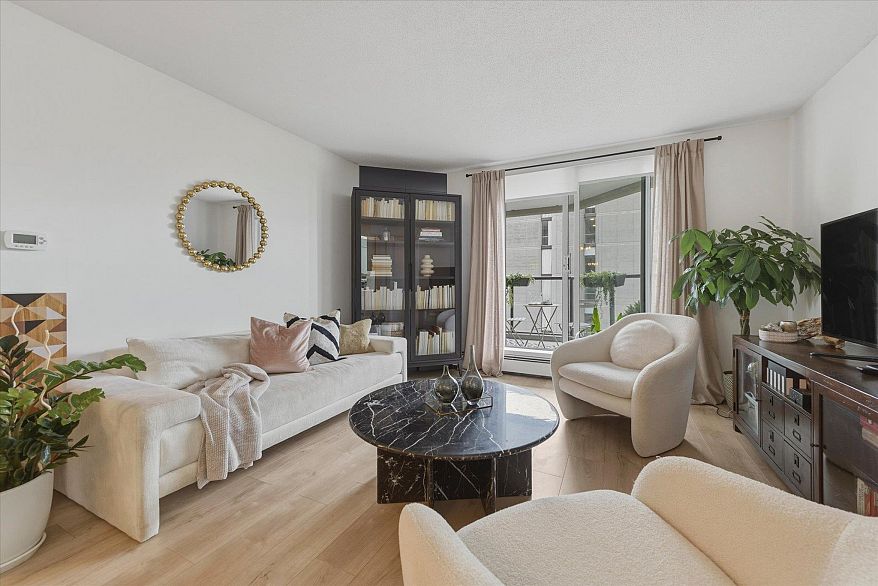 1203 1010 Burnaby Street