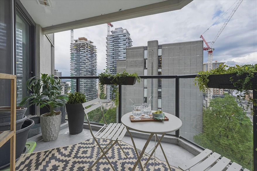 1203 1010 Burnaby Street